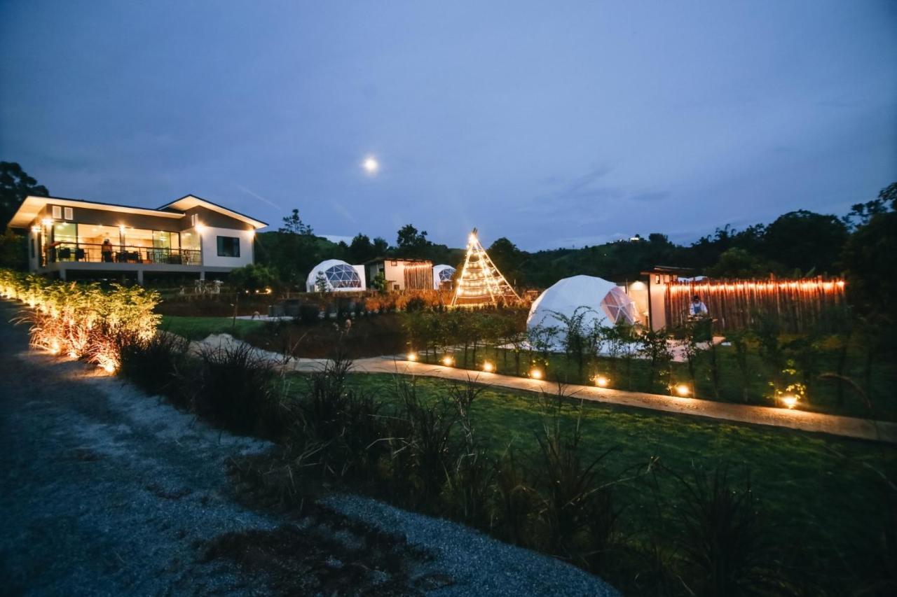 Hotel เต้นท์โดมเขาค้อ Lung Bun Camp à Ban Nong Rang Chang Extérieur photo