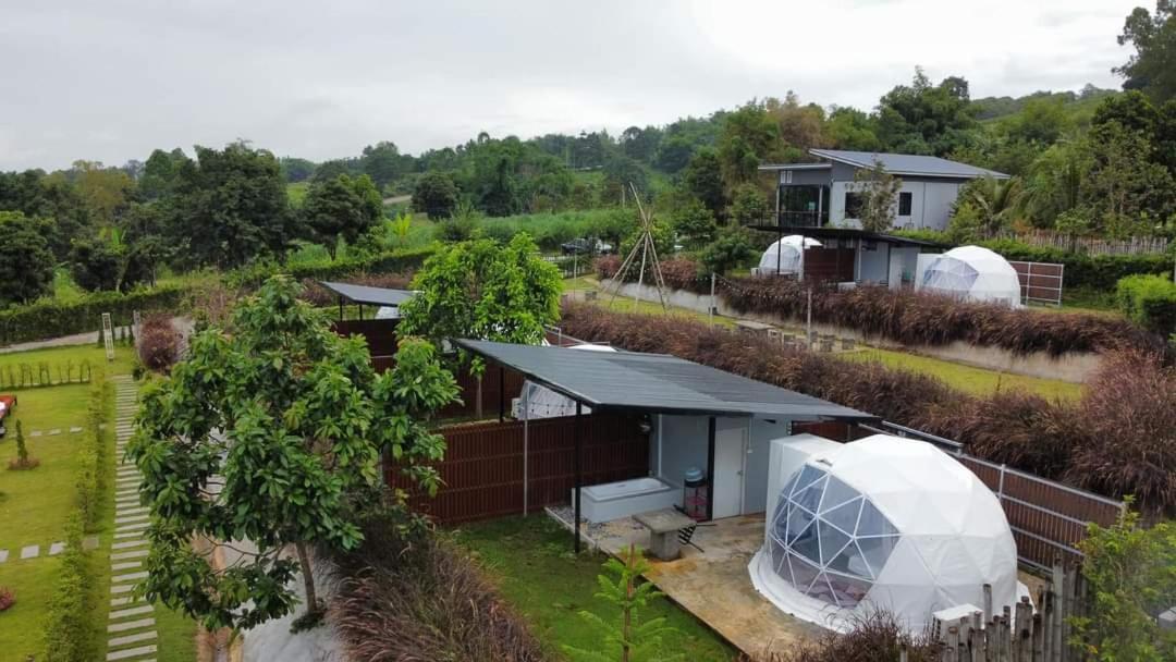 Hotel เต้นท์โดมเขาค้อ Lung Bun Camp à Ban Nong Rang Chang Extérieur photo